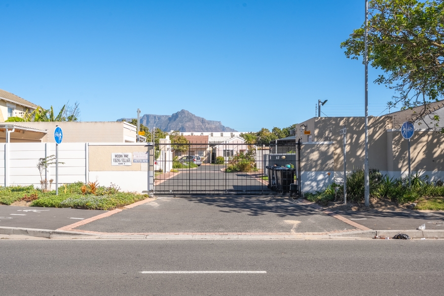 2 Bedroom Property for Sale in Thornton Western Cape